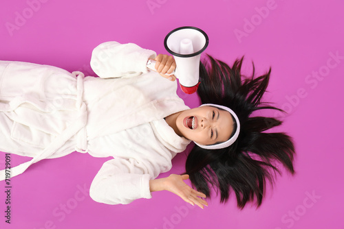 Angry Asian woman in bathro...