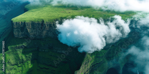 Large white cumulus cloud f...