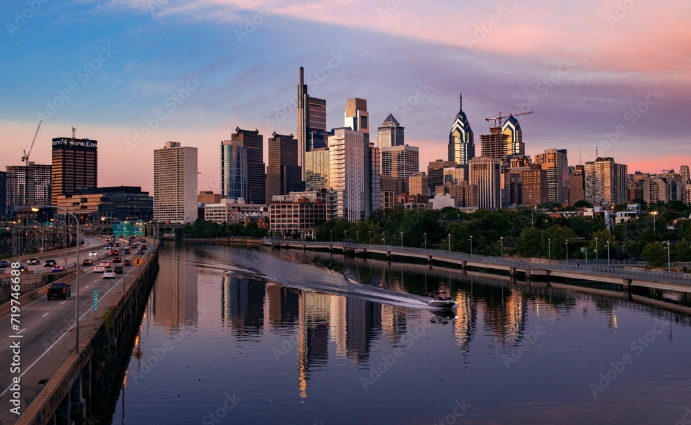 Philadelphia city skyline river