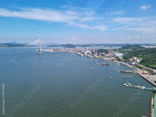  This is the sea coast with a view of Mokpo Bridge.