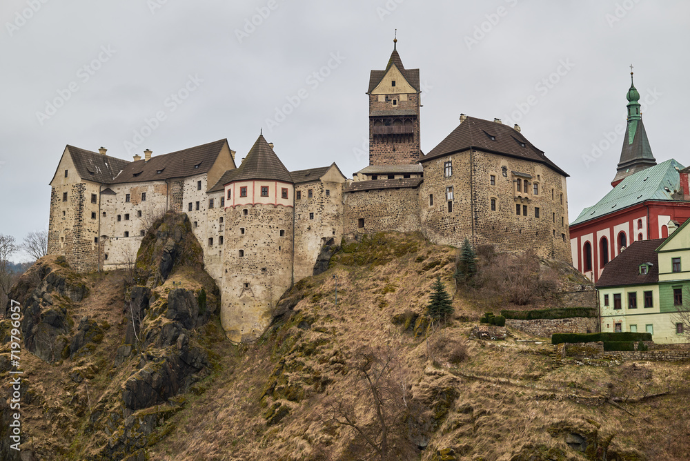 Fototapeta premium Loket Castle, a 12th-century gothic castle in the Karlovy Vary Region in Czech Republic.Loket Castle a 12th-century gothic castle in the Karlovy Vary Region in Czech Republic.