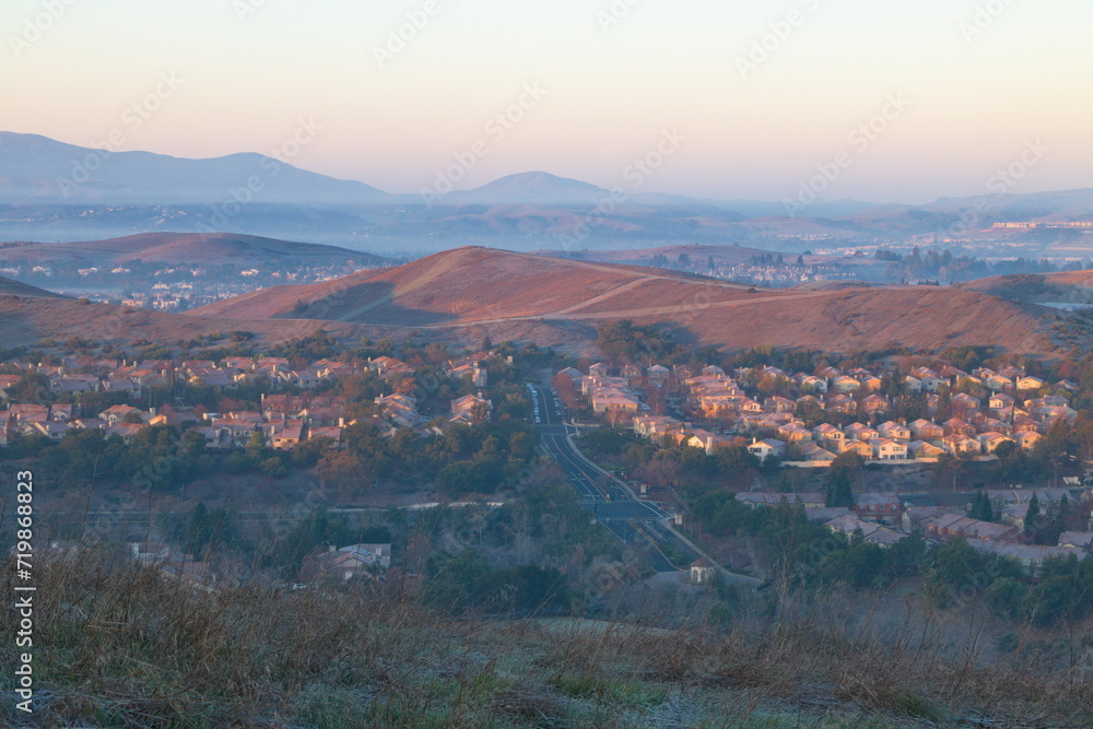It's a hazy winter morning in the San Ramon Valley of Northern California