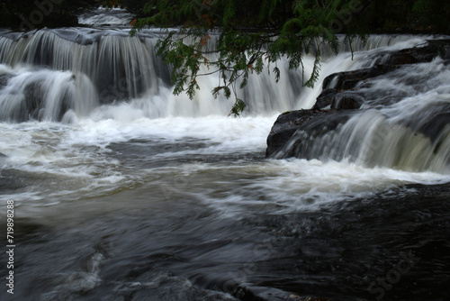 Fototapeta Naklejka Na Ścianę i Meble -  Natural Waterfall
