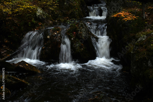 Fototapeta Naklejka Na Ścianę i Meble -  Natural Waterfall