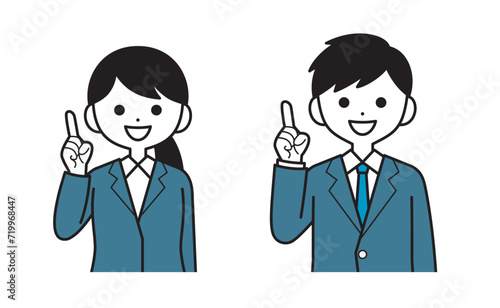 解説するスーツ姿の女性と男性