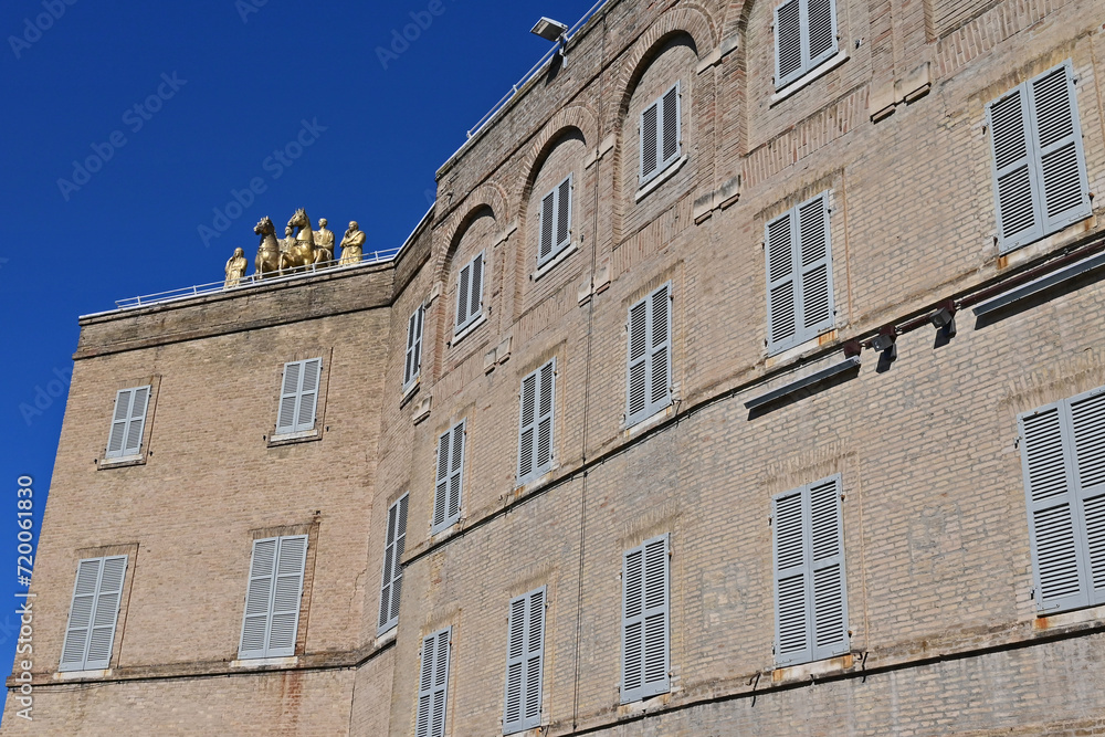 Ancona, i Bronzi dorati di Cartoceto (Palazzo Ferretti) Marche