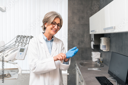 Wallpaper Mural Professional examination at the dental clinic. Torontodigital.ca