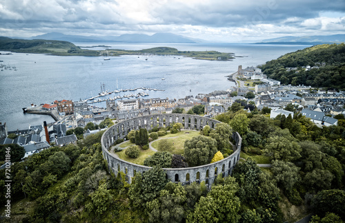 Cuadro en lienzo Aerial view of McCaigs Tower, Oban, Oban town centre, the Isles of Kerrera and M