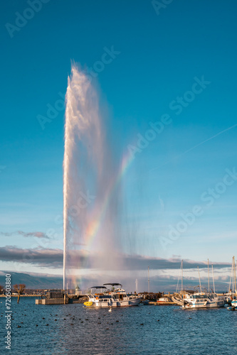Jet d'eau de Genève avec arc-en-ciel © Pyc Assaut