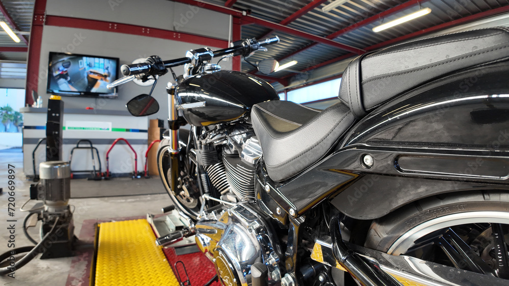 Fototapeta premium Réparation de moto