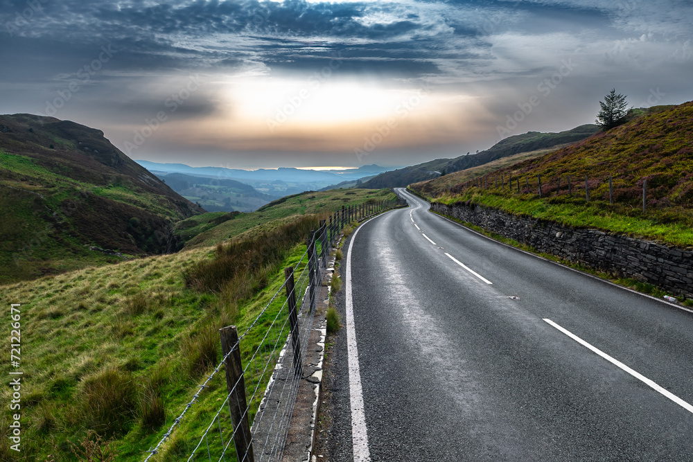 Abandoned Road Through Spectacular Rural Landscape Of Snowdonia National Park In North Wales, United Kingdon - obrazy, fototapety, plakaty 