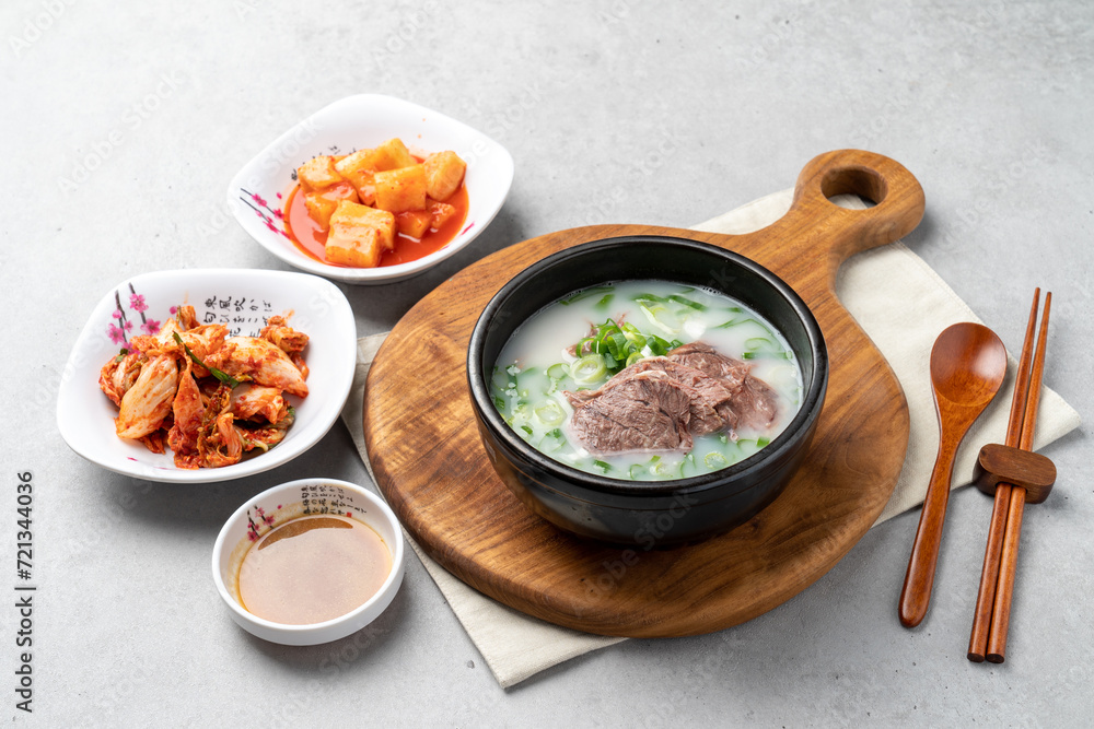 Galbi-tang, Seolleong-tang, Naju-gom-tang, Yukgaejang, Bibim-myeon