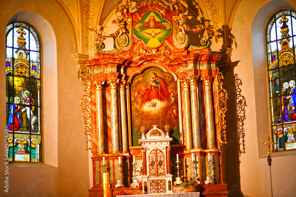 Innenansicht der Pfarrkirche Pfarrkirche Dornbirn-Haselstauden in Vorarlberg	 (Österreich) - obrazy, fototapety, plakaty 