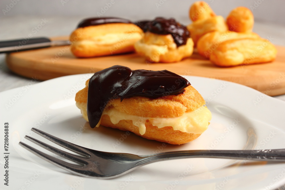 Chocolate Eclair Chocolate Eclair
