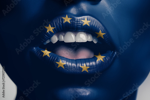 Mund mit Motiv der Europäischen Flagge bemalt | Symbolbild photo