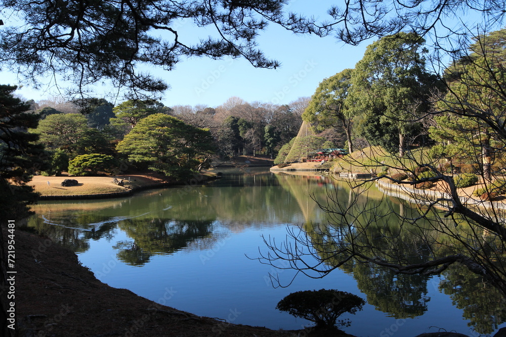 Daisensui Pond in Rikugien Garden, Tokyo, Japan Daisensui Pond in Rikugien Garden, Tokyo, Japan