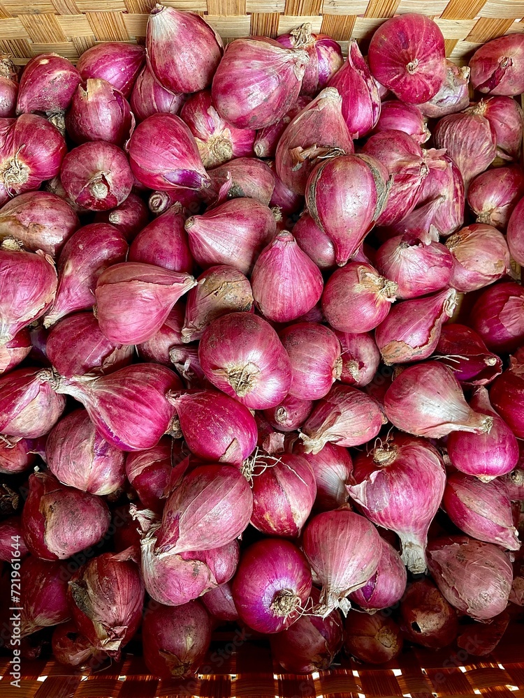 Shallot the most important cash crop Of Southeast Asia. Shallots (Red Onion) are popular ingredients in cooking. 