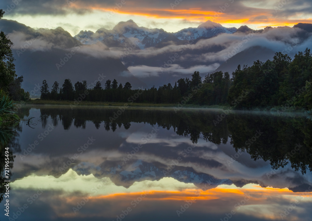 Sunrise in the Mt Mount Cook National Park in New Zealand.