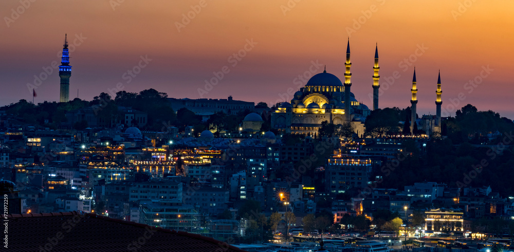 Hagia Sophia mosque in Istambul at night.