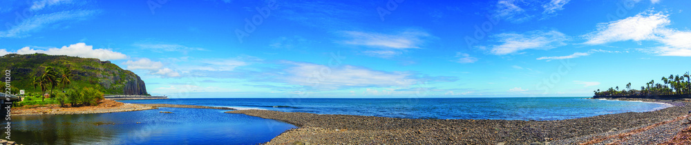 Obraz premium Du bas de la Rivière de Saint-Denis au Barachois