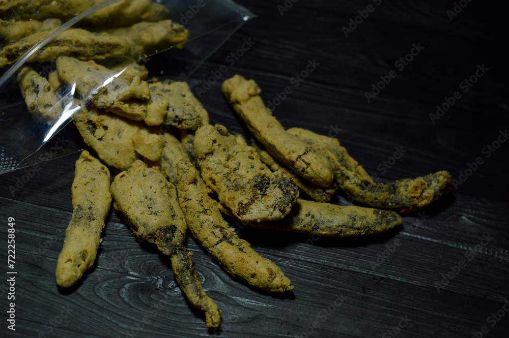 Fototapeta premium Banana sale is a food made from processed bananas which is made by drying and smoking, then cutting into slices and drying in the sun.