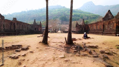 Ruines du temple bouddhiste Wat Phou, classées au patrimoins mondial de l'UNESCO (vue aérienne 4K) Champasak, Pakse, Laos, Asie du Sud-Est