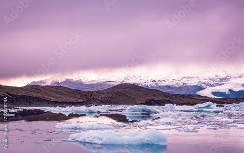 Wunderschöner Eisberggipfel, Naturlandschaft in Island