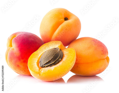 Aprikosen isoliert auf weißen Hintergrund, Freisteller 8