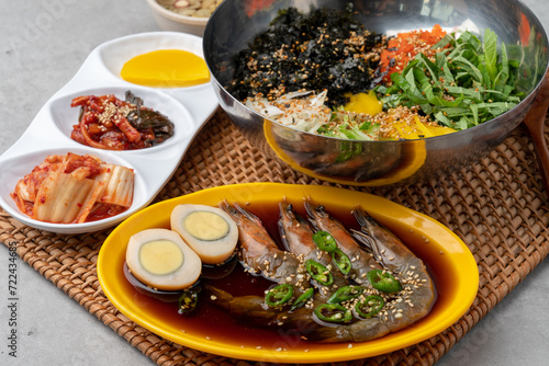 Gimbap, snack, soy sauce shrimp, bibimbap, spicy stir-fried pork bibimbap, Korean food, vegetables, vegetables, vegan, side dishes