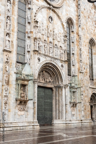 Portal of the cathedral in Como