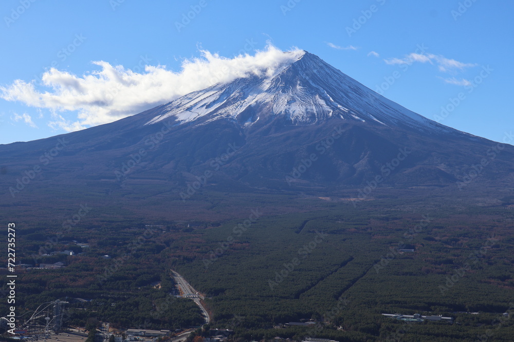 December 1, 2023: Viewing Mount Fuji at Lake Kawaguchi, Japan