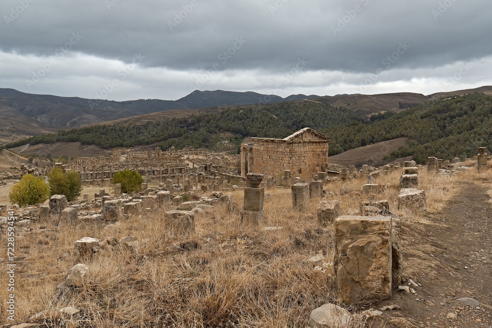 View of the ruins of the Roman city of Djemila. Temple of Gens Septimius. The city was inhabited from 1.-6. century AD. Today it is on the UNESCO World Heritage List. Algeria. Africa.
