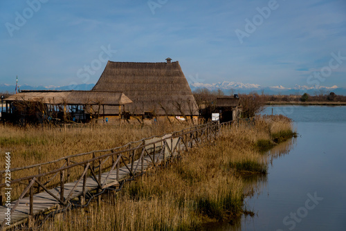 Un dei tipici Casoni di Caorle, tradizionali capanne di canna palustre utilizzate come rifugio dai pescatori
