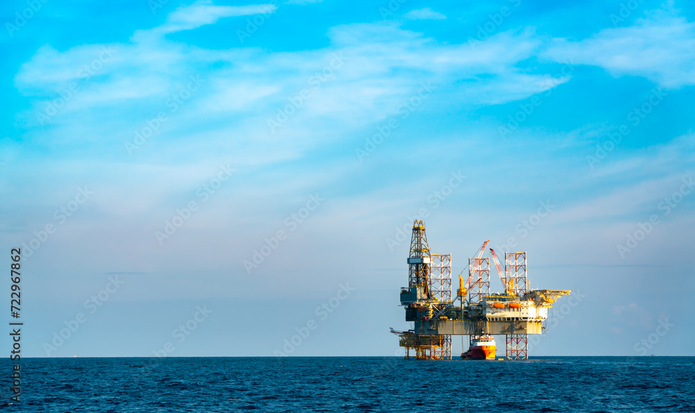 Remote offshore oil and gas exploration and drilling vessels that produce raw materials for delivery to onshore refineries, power generation and the petrochemical industry. Remote offshore oil and gas exploration and drilling vessels that produce raw materials for delivery to onshore refineries, power generation and the petrochemical industry.