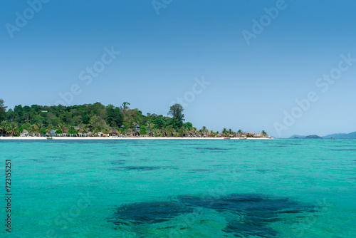 Koh Lipe island long shot, tropical sea of Thailand, the beautiful scenery of the island is impressive, background for relaxing vacation, island of Maldives, Tarutao National Marine Park © Keyframe's