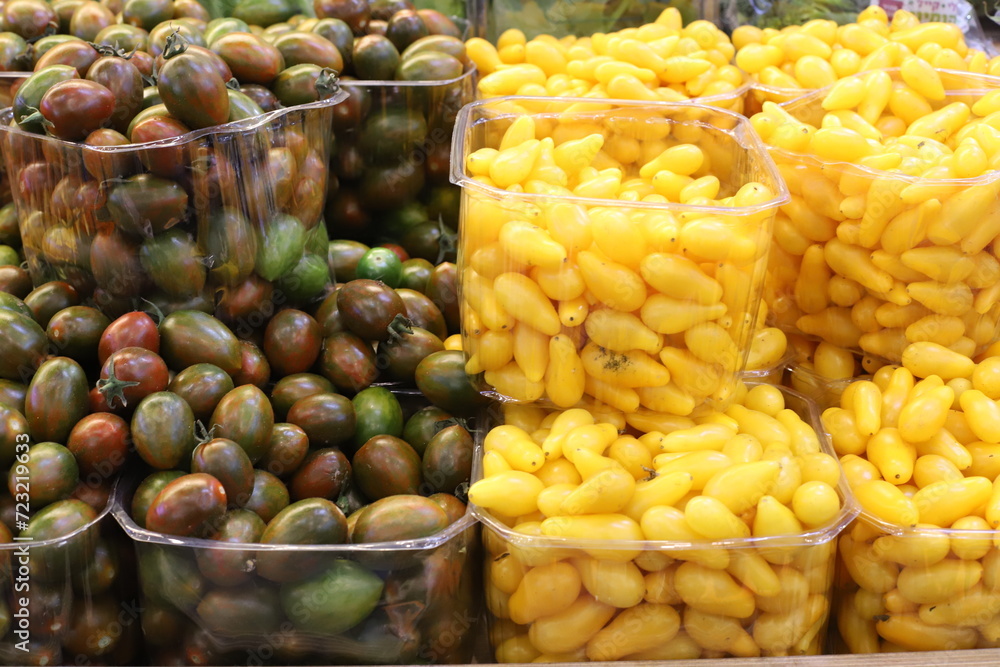 Vegetables and fruits are sold in January at the bazaar in Tel Aviv. Vegetables and fruits are sold in January at the bazaar in Tel Aviv.