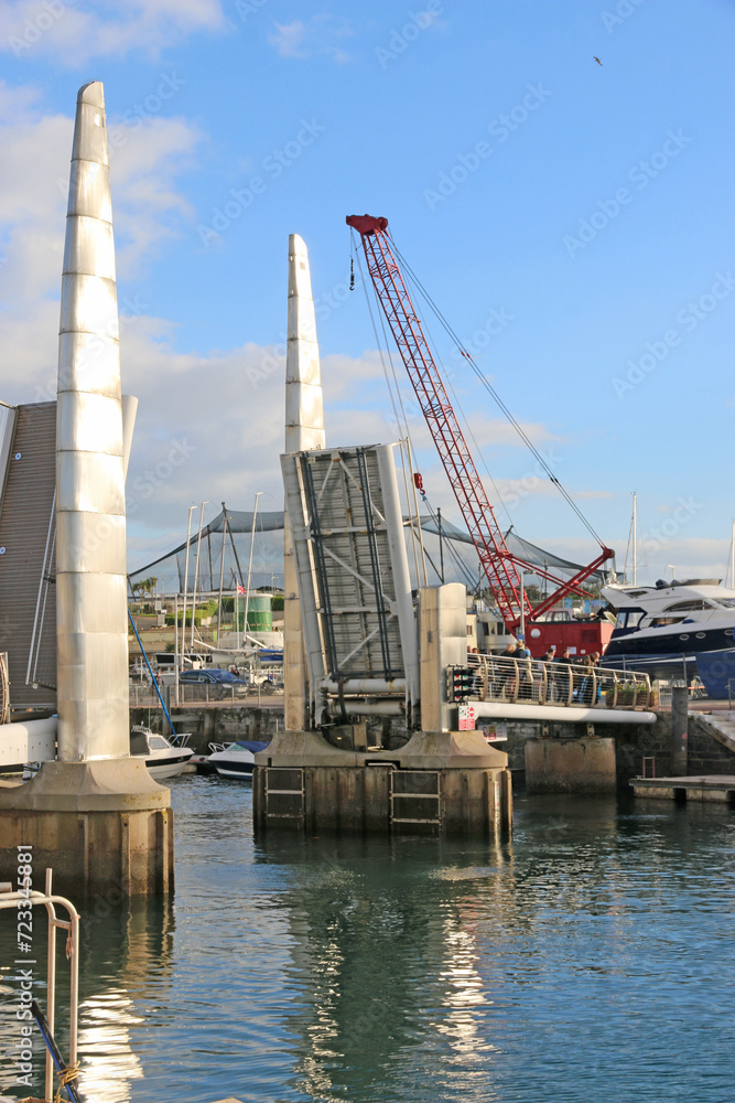 Obraz premium Bridge across Torquay Harbour, Devon