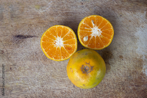 Fototapeta Naklejka Na Ścianę i Meble -  Pile of ripe oranges isolated on white background. Healthy food