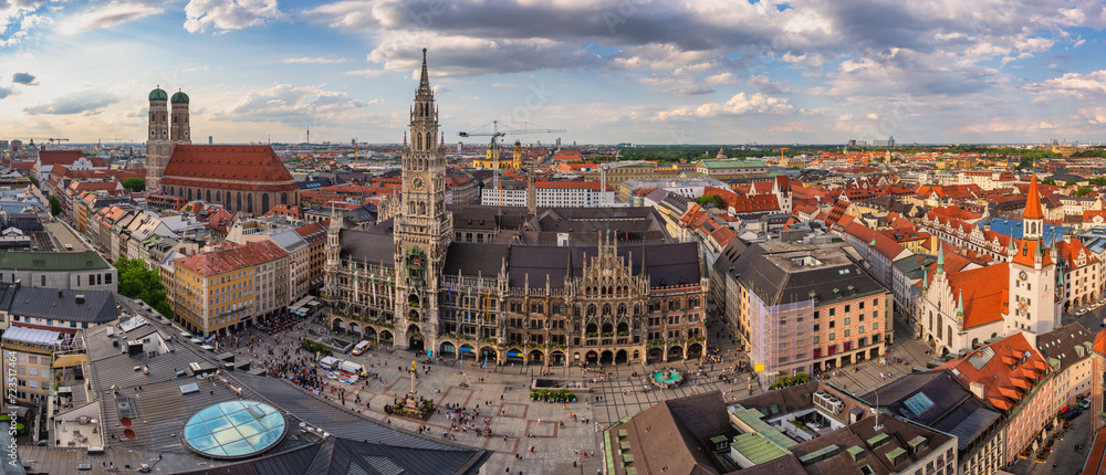 Obraz premium Munich (Munchen) Germany, high angle view city skyline at Marienplatz new Town Hall Square