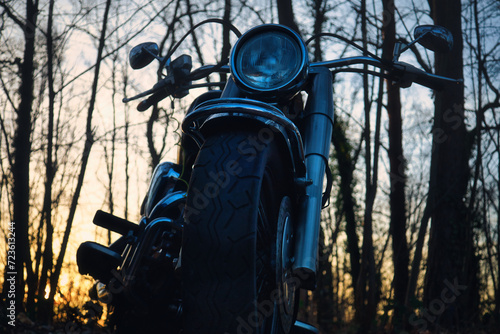 Old Motorcycle - Vintage - Retro - Motorbike - Rustic - Chrome - Headlight - Fashioned - Elegance - Outdoors - Classic - Biker - Parked - Motorrad - Sonnenuntergang