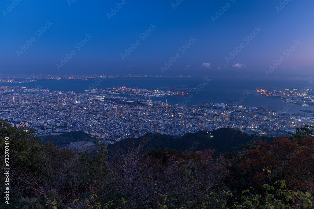 日本　兵庫県神戸市の摩耶山の掬星台展望台から眺める日本三大夜景の一つ、神戸の夜景