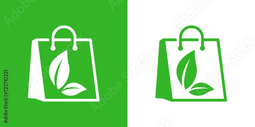 Eco Shop Logo. Silueta de hojas de planta en bolsa de la compra de papel