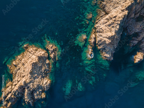 turquoise reef between two cliff