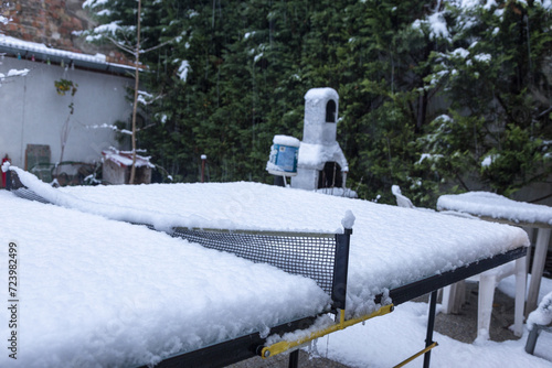 Wallpaper Mural Tischtennis im Winter im Schnee Torontodigital.ca