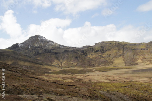 icelandic mountains