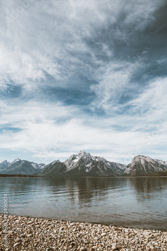 lake and mountains © Nic
