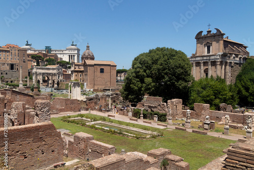Restos de las ruinas del foro de Roma en Italia