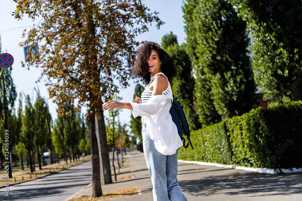 Photo of glad cheerful gorgeous girl spending free time walking outdoors autumn warm sunny weather outside Photo of glad cheerful gorgeous girl spending free time walking outdoors autumn warm sunny weather outside