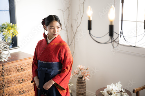 日本の美しい着物、袴のカッコイイ前撮りや記念写真のイメージ アジアンビューティー	俯瞰 photo