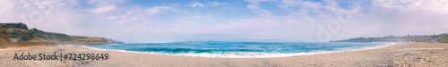 panorama of the sea and mountains © Guillermo